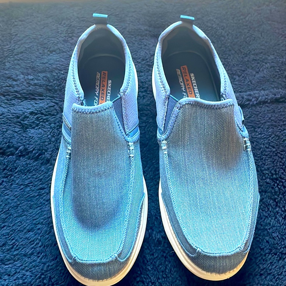 Mens Skechers slip ons